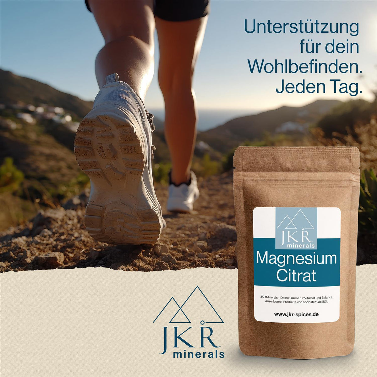 Sportliche Frau beim Joggen mit JKR Magnesiumcitrat Pulver – hochwertiges Magnesiumhydrogencitrat für aktive Menschen in nachhaltiger Verpackung präsentiert