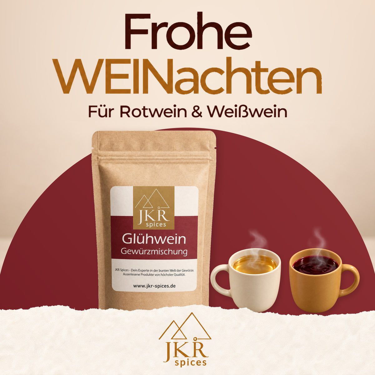 JKR Spices Glühweingewürz für Rotwein und Weißwein mit rotem und weißem Glühwein in zwei Tassen.