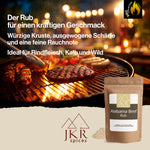 JKR Spices Alabama Beef Rub im Doypack neben Grillmotiv mit Steak und Flammen, BBQ Werbebild für würzige Gewürzmischung mit Rauchnote für Rindfleisch, Kalb und Wild