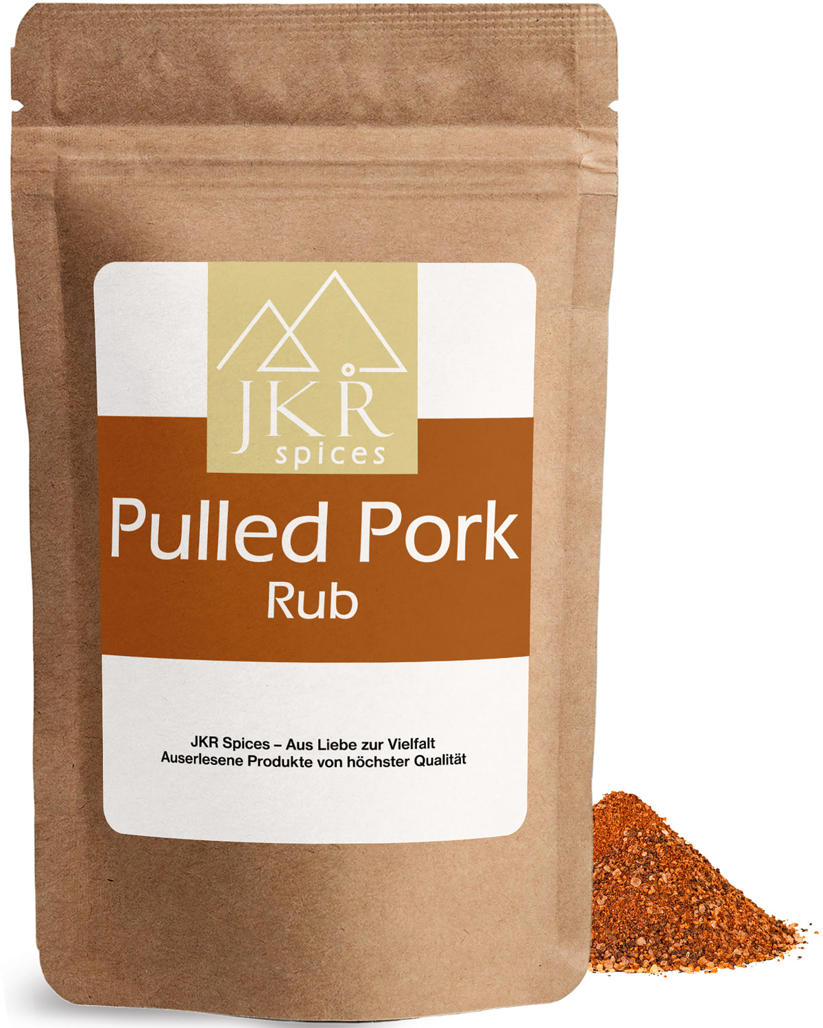 JKR Spices Pulled Pork Rub im Doypack, BBQ Rub Gewürzmischung als Häufchen neben der Packung, Produktfoto auf weißem Hintergrund