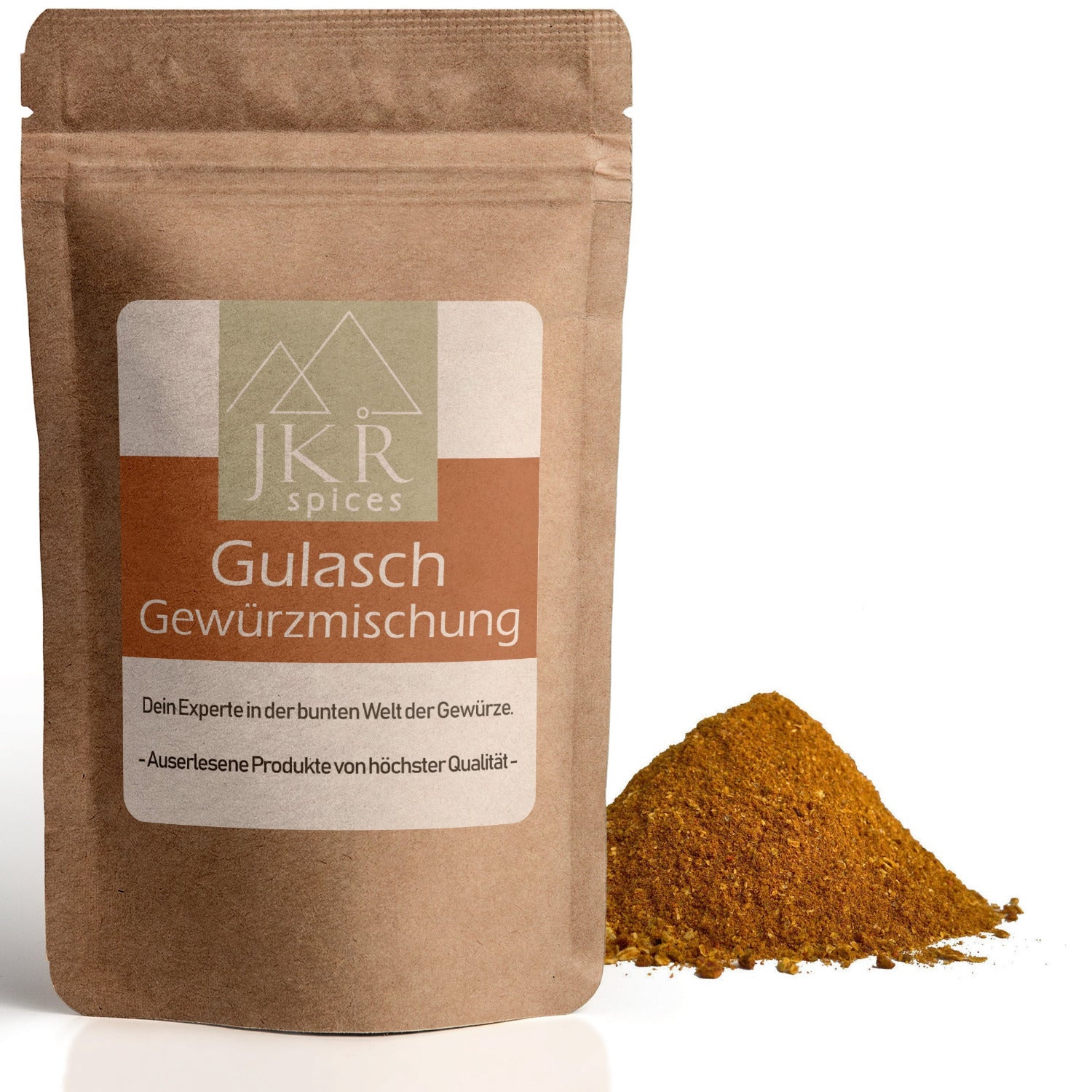 Gulasch Gewürzmischung im braunen JKR Doypack mit würziger, rotbrauner Mischung davor – aromatische Basis für herzhaftes Gulasch und Schmorgerichte