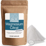 JKR Magnesiumcitrat Pulver im kraftpapier Doypack mit feinem weißem Magnesiumhydrogencitrat und Dosierlöffel – hochwertiges Nahrungsergänzungsmittel in nachhaltiger Verpackung