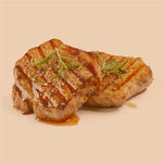 Serviervorschlag Memphis Rub: gegrilltes Steak mit Gewürzkruste auf hellem Hintergrund, BBQ Gewürz Anwendung