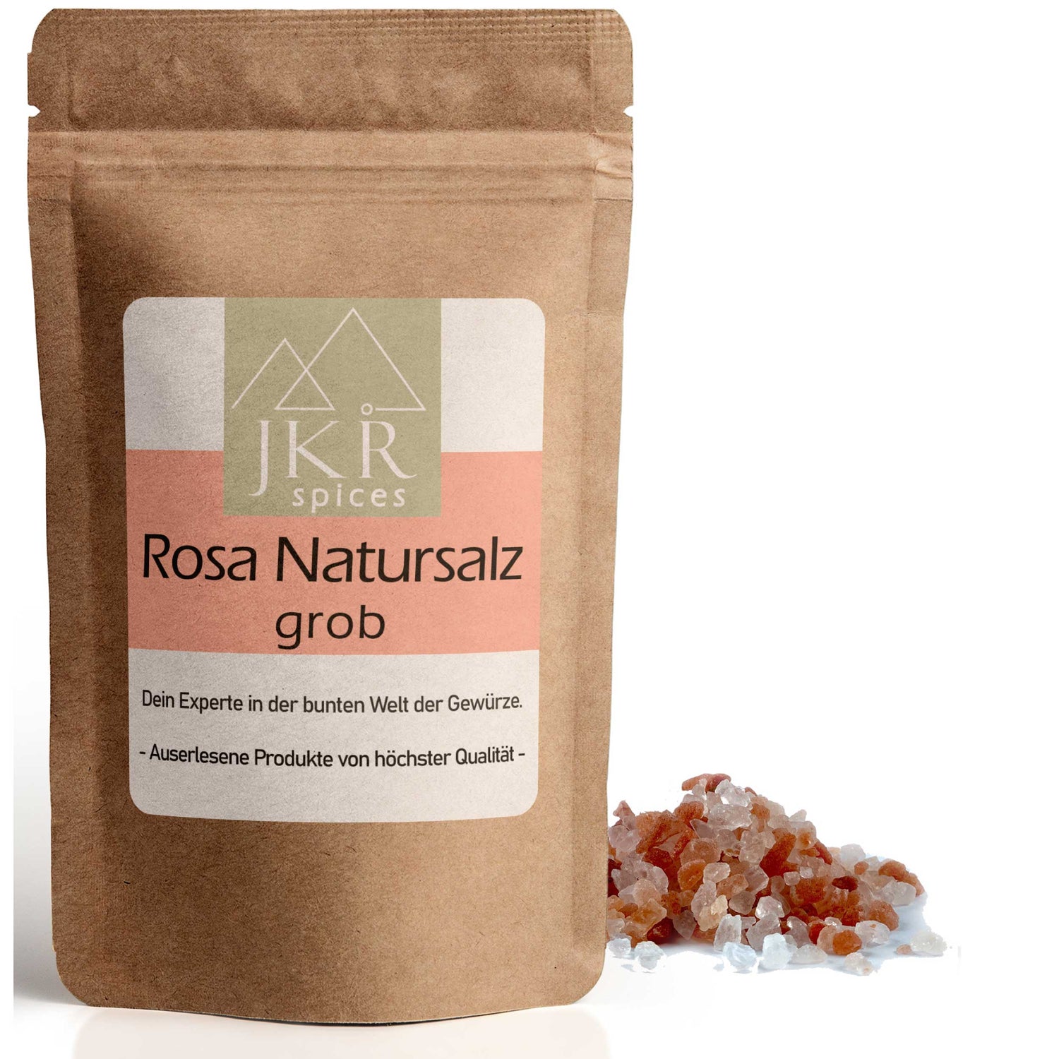 JKR Spices Rosa Natursalz grob im Doypack, grobes rosa Steinsalz als Salzhaufen neben der Packung, Produktfoto auf weißem Hintergrund